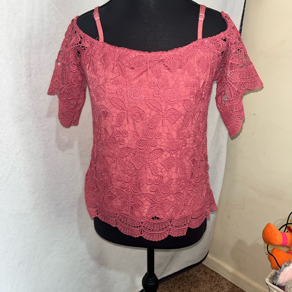 Miss Chievous Lace Off-Shoulder Blouse in Mauve Boho Chic Cottagecore - Picture 3 of 12